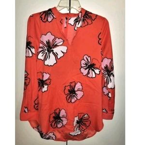 NWOT VINCE CAMUTO red floral blouse, size S